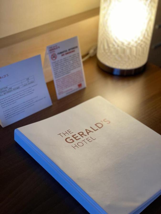 The Gerald'S Hotel Rădăuţi Zewnętrze zdjęcie