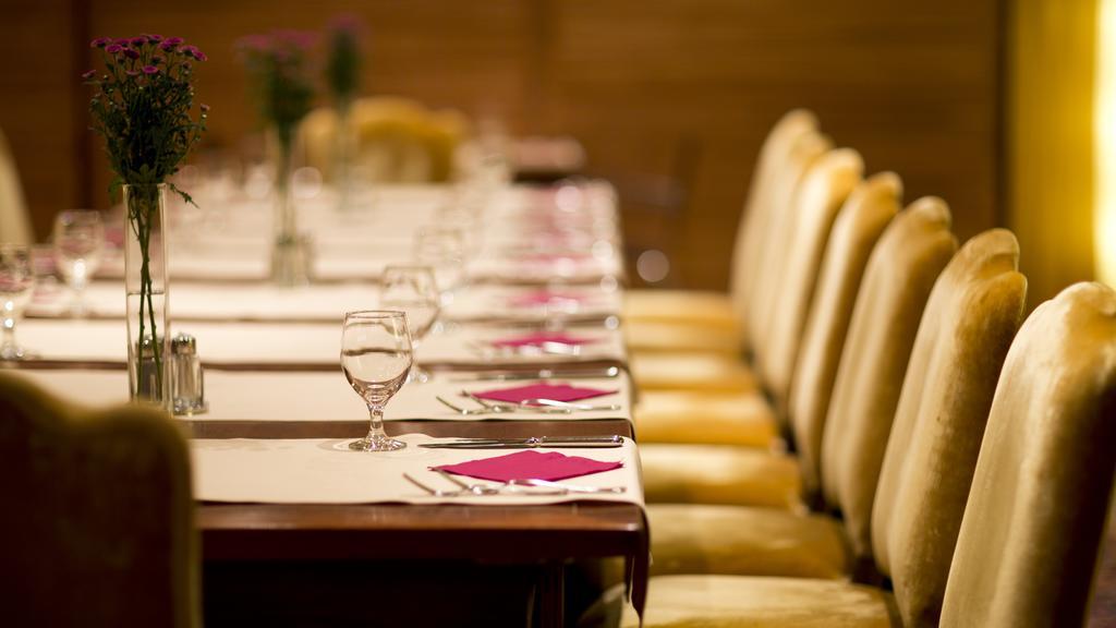 The Gerald'S Hotel Rădăuţi Zewnętrze zdjęcie