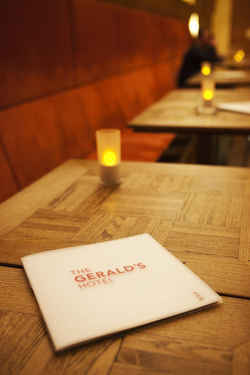 The Gerald'S Hotel Rădăuţi Zewnętrze zdjęcie