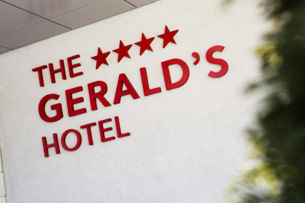 The Gerald'S Hotel Rădăuţi Zewnętrze zdjęcie
